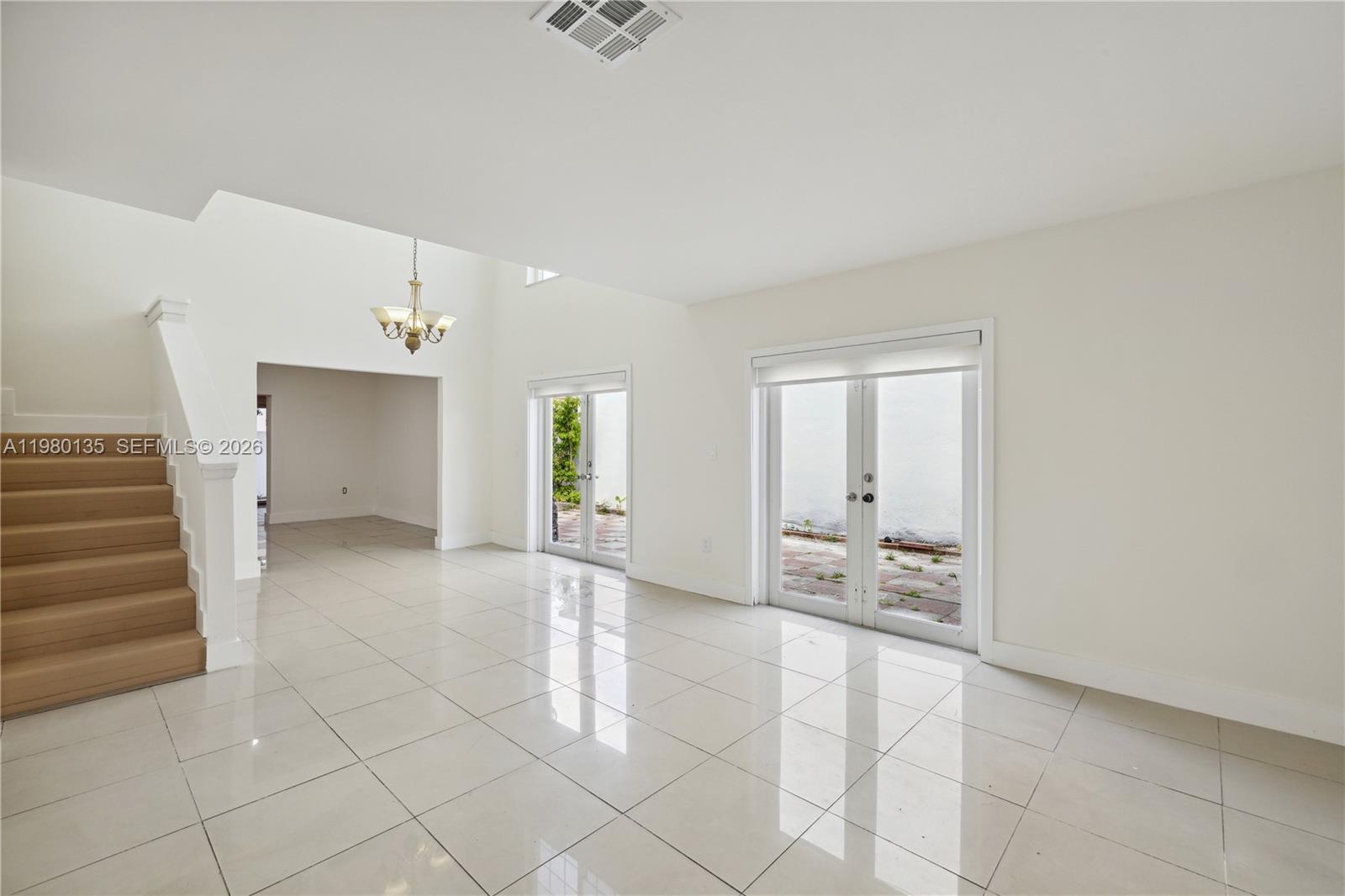 1ST ADDN TO CALISTOGA EST - Residential Lease