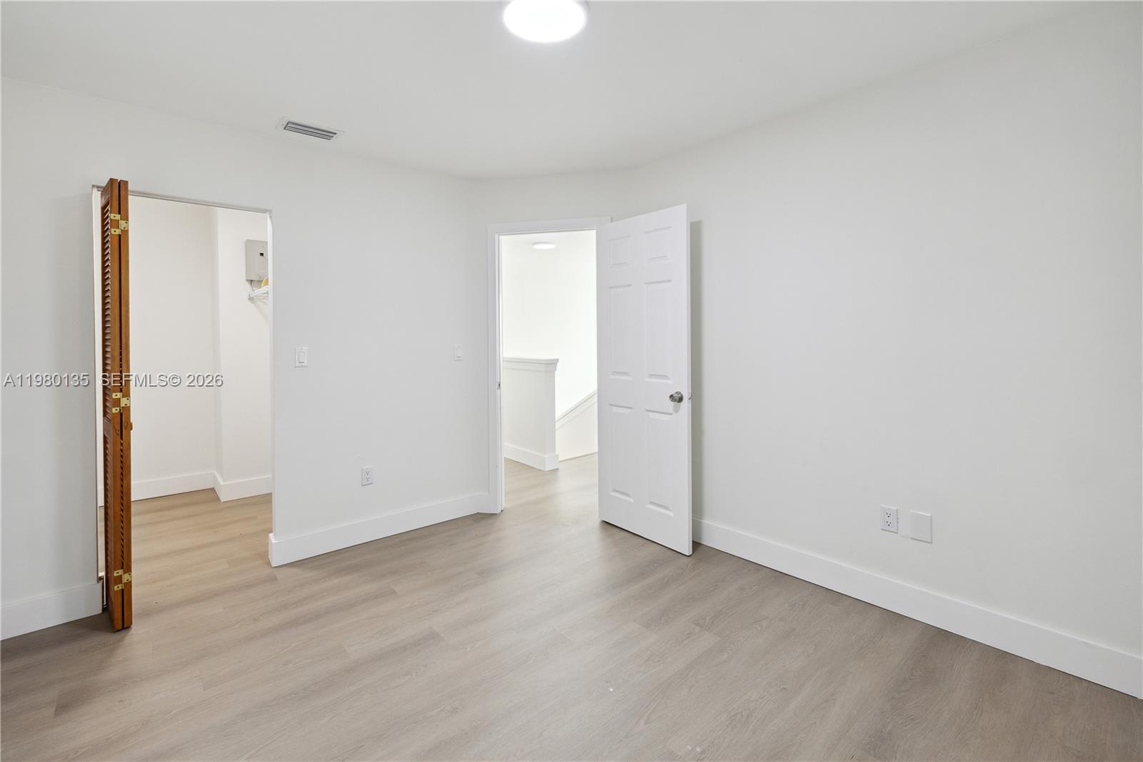 1ST ADDN TO CALISTOGA EST - Residential Lease