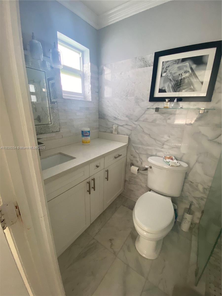 SKY LAKE GARDENS NO 3 CON - Residential