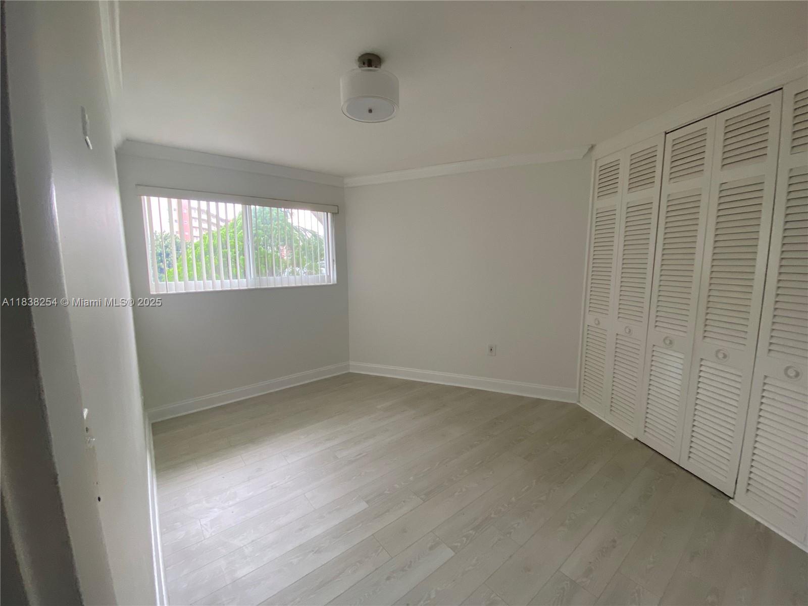 SKY LAKE GARDENS NO 3 CON - Residential