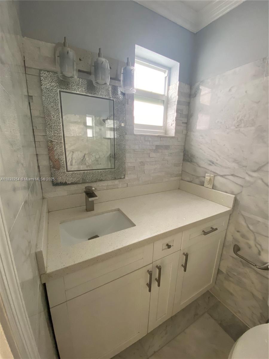 SKY LAKE GARDENS NO 3 CON - Residential