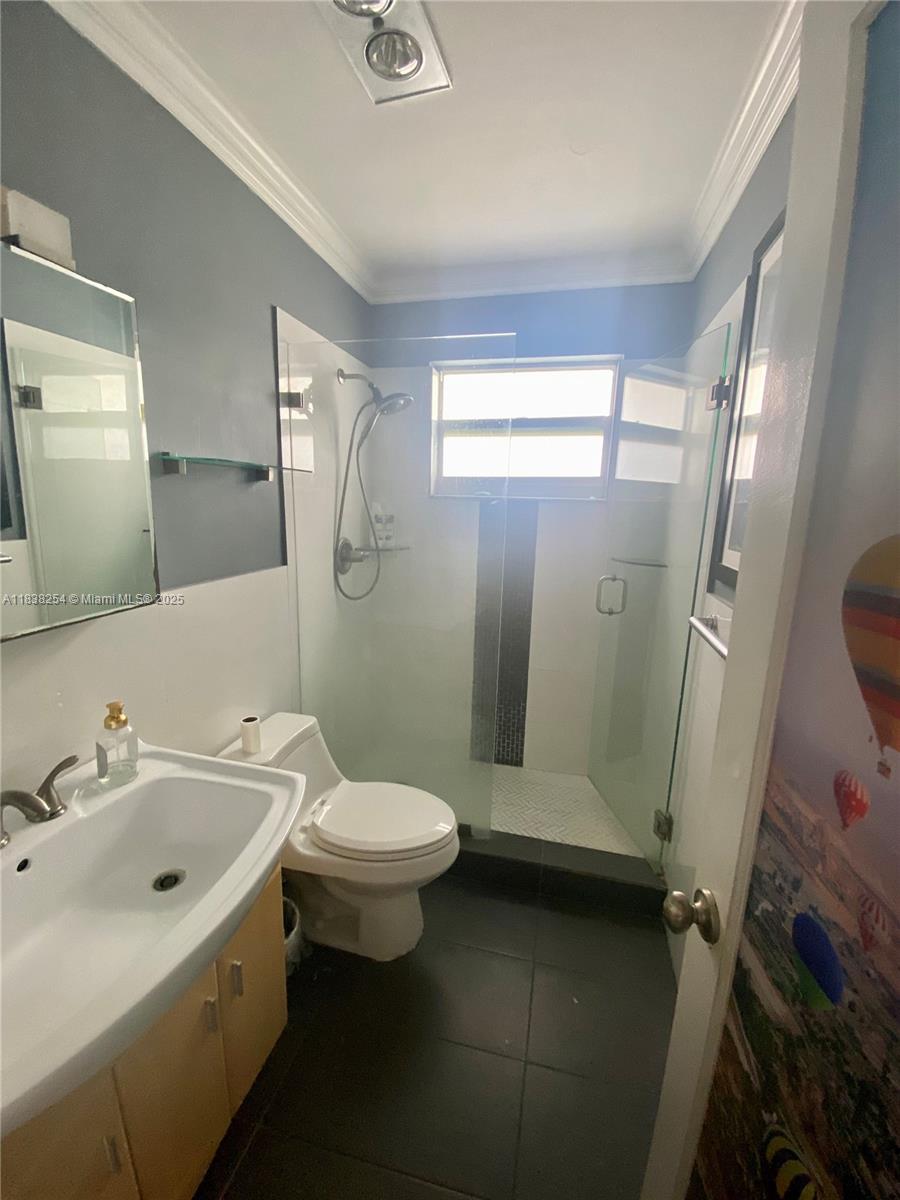 SKY LAKE GARDENS NO 3 CON - Residential