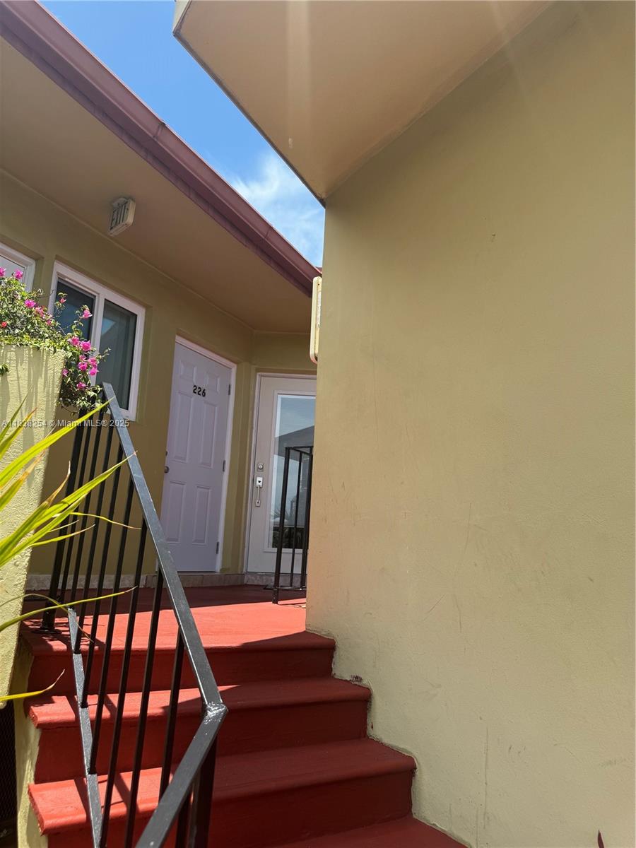 SKY LAKE GARDENS NO 3 CON - Residential