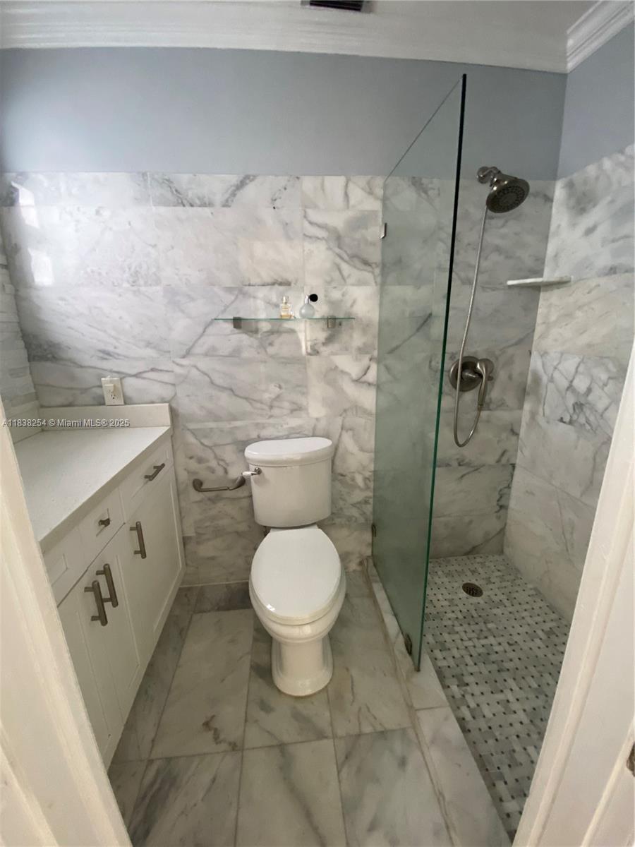 SKY LAKE GARDENS NO 3 CON - Residential