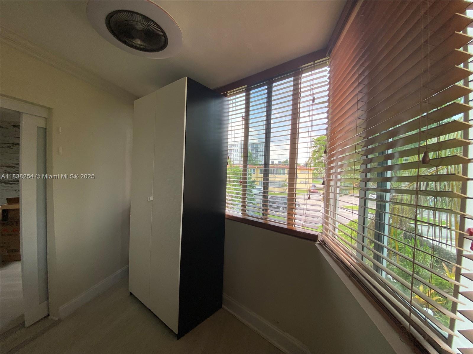 SKY LAKE GARDENS NO 3 CON - Residential