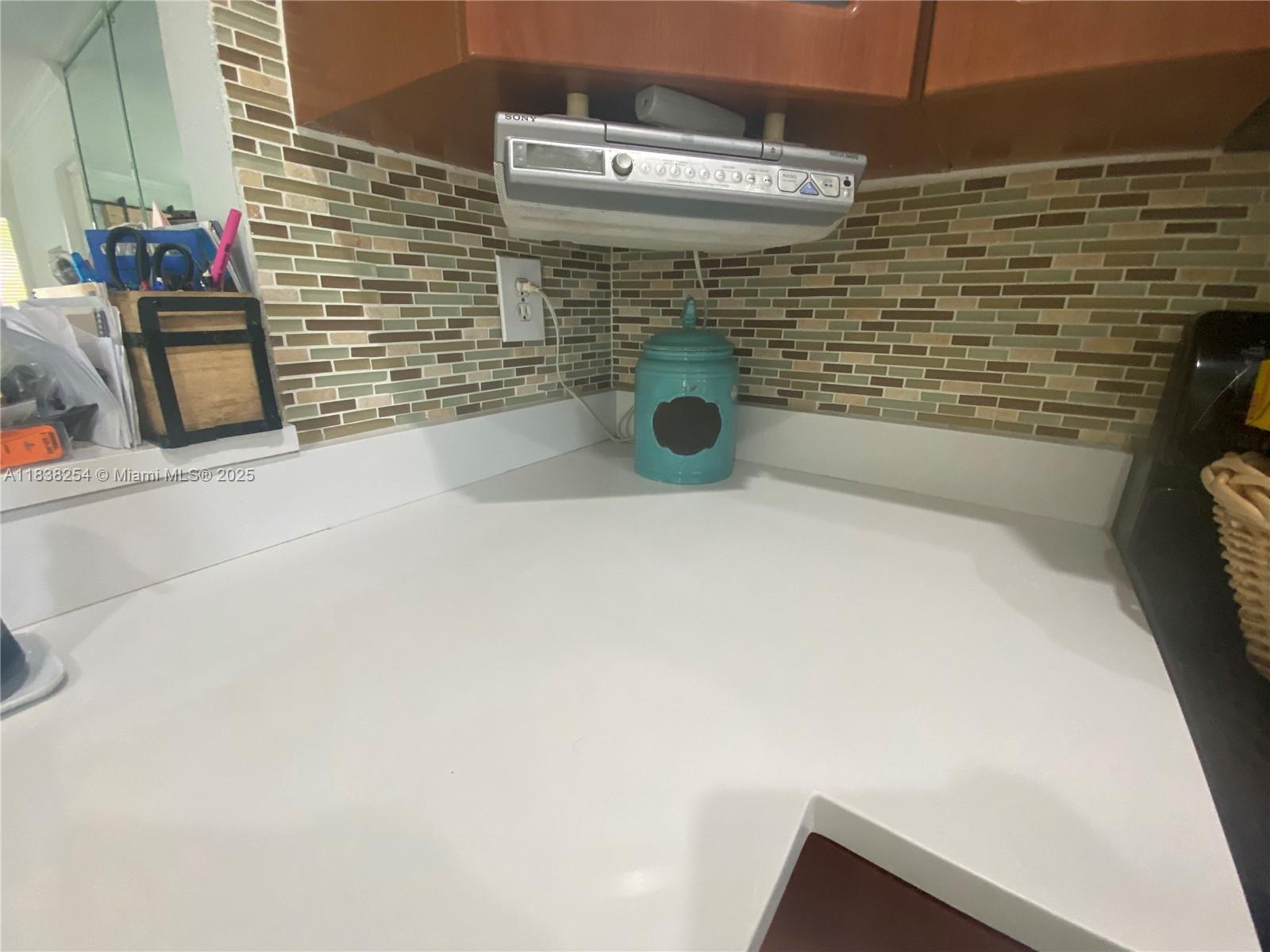 SKY LAKE GARDENS NO 3 CON - Residential