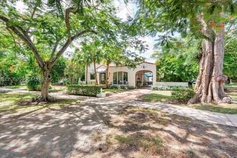 Photo of 1042 Sorolla Ave, Coral Gables, FL 33134 (MLS # A12060598)