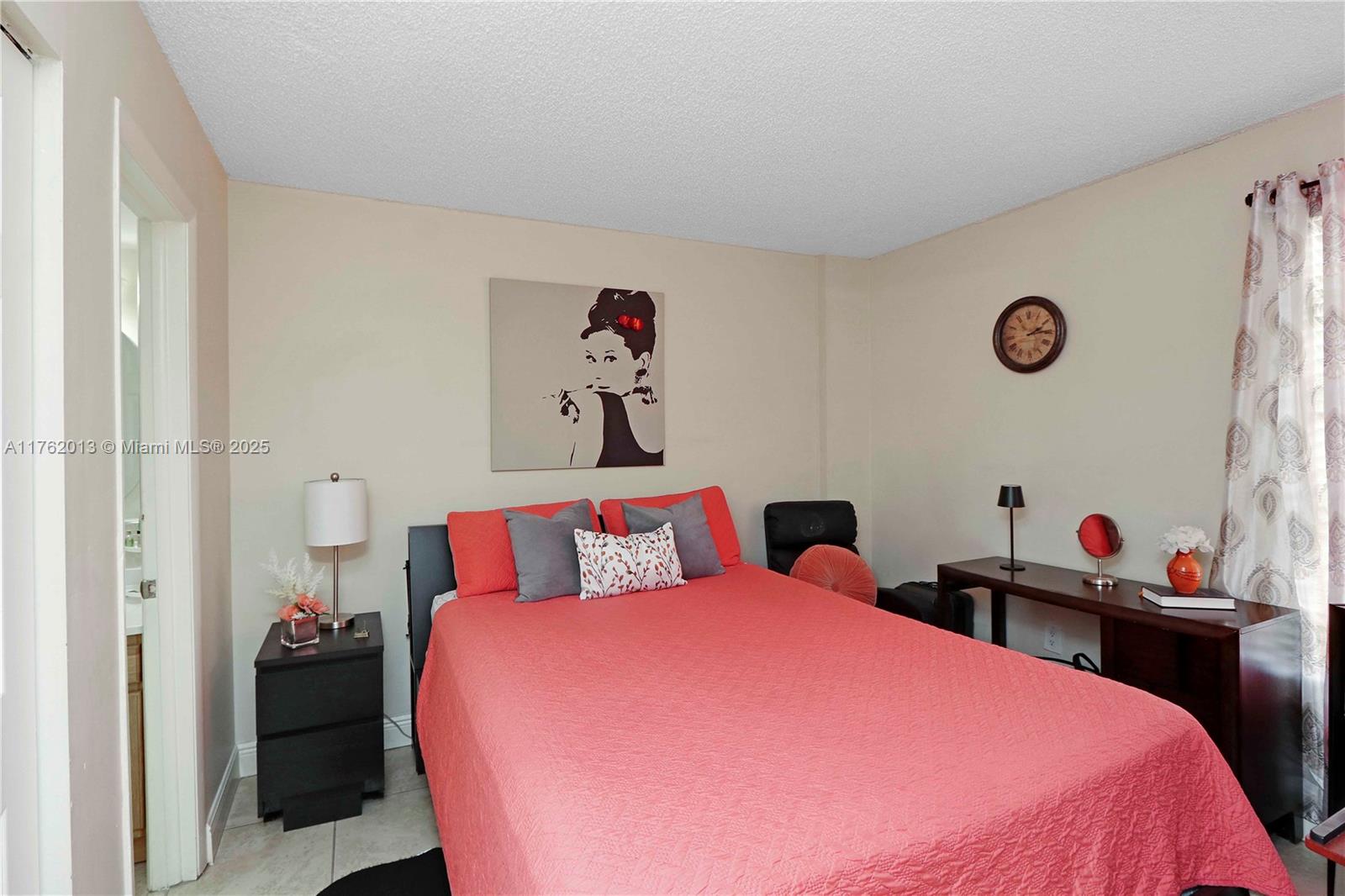 SUNSET VILLAS NO 3 CONDO - Residential