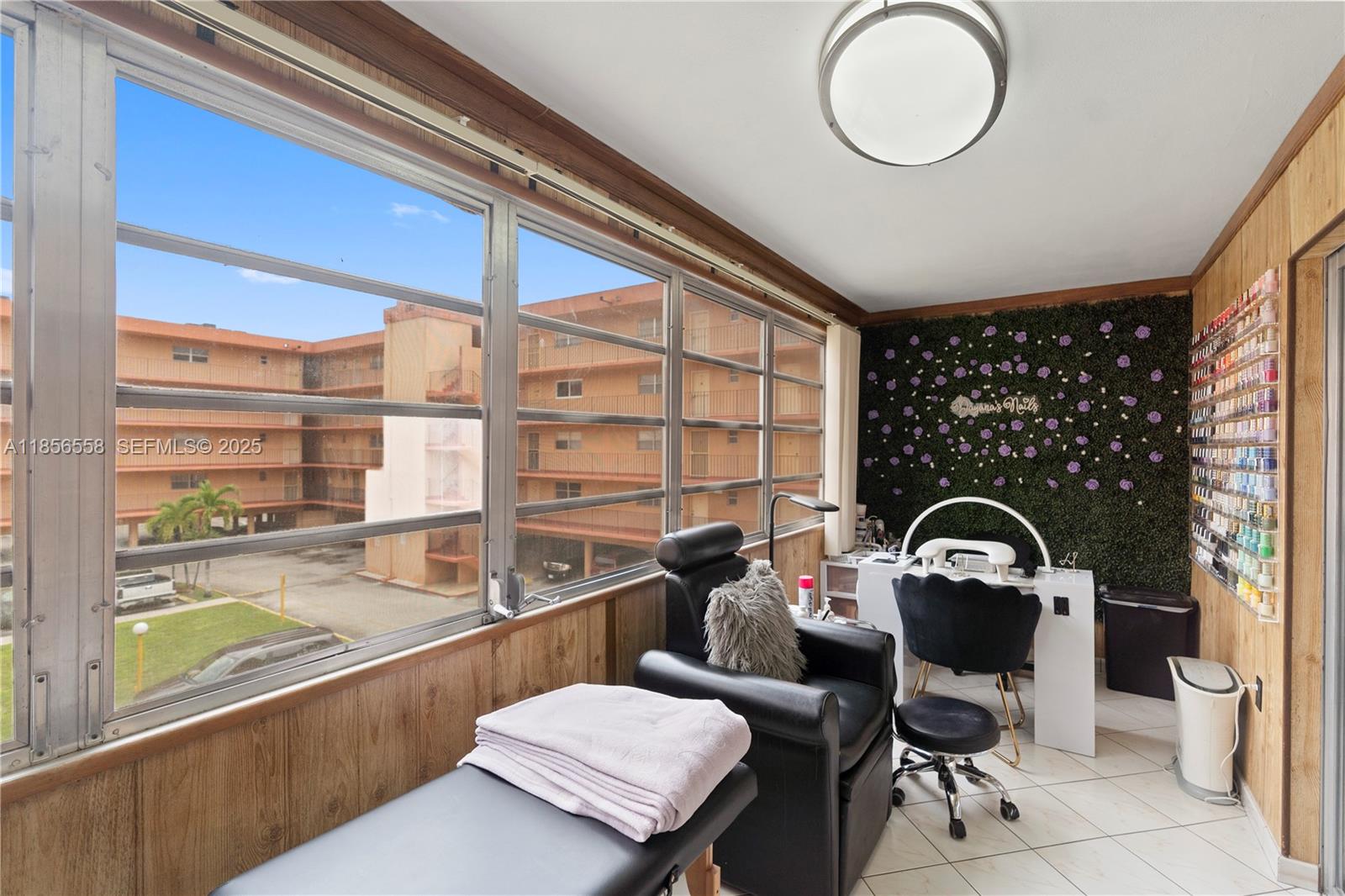 PALM-EAST GARDENS CONDO - Residential