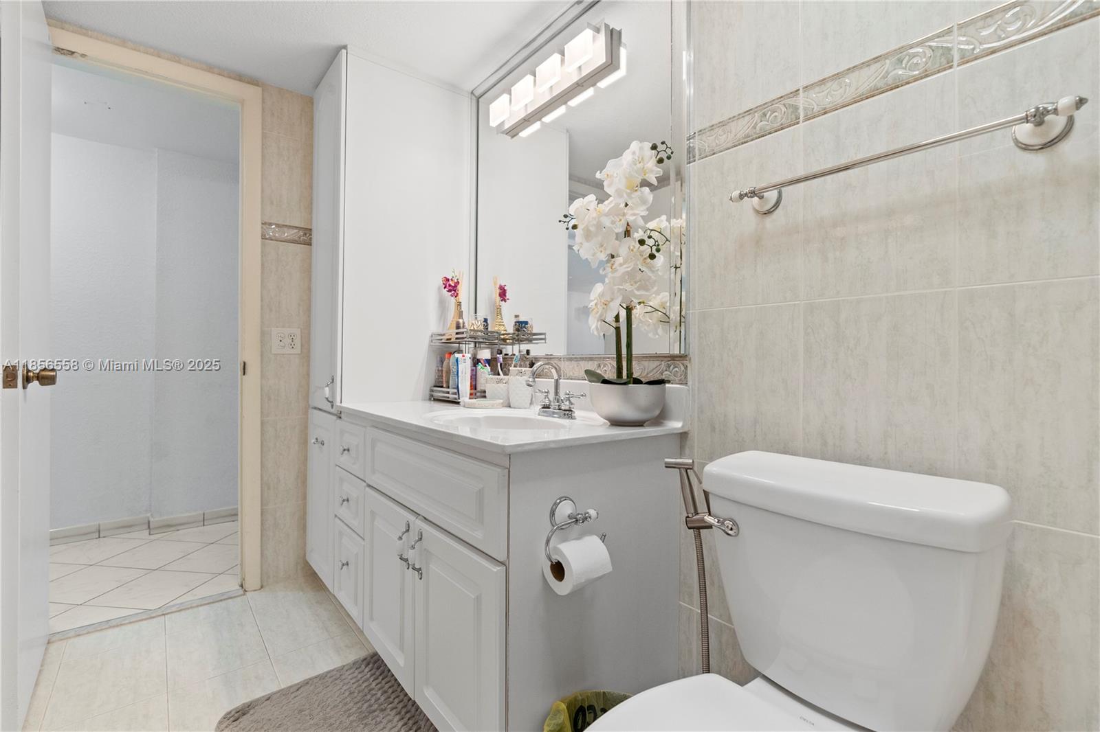 PALM-EAST GARDENS CONDO - Residential