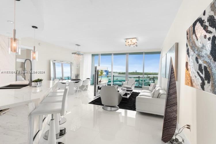 10295 Collins Ave 506