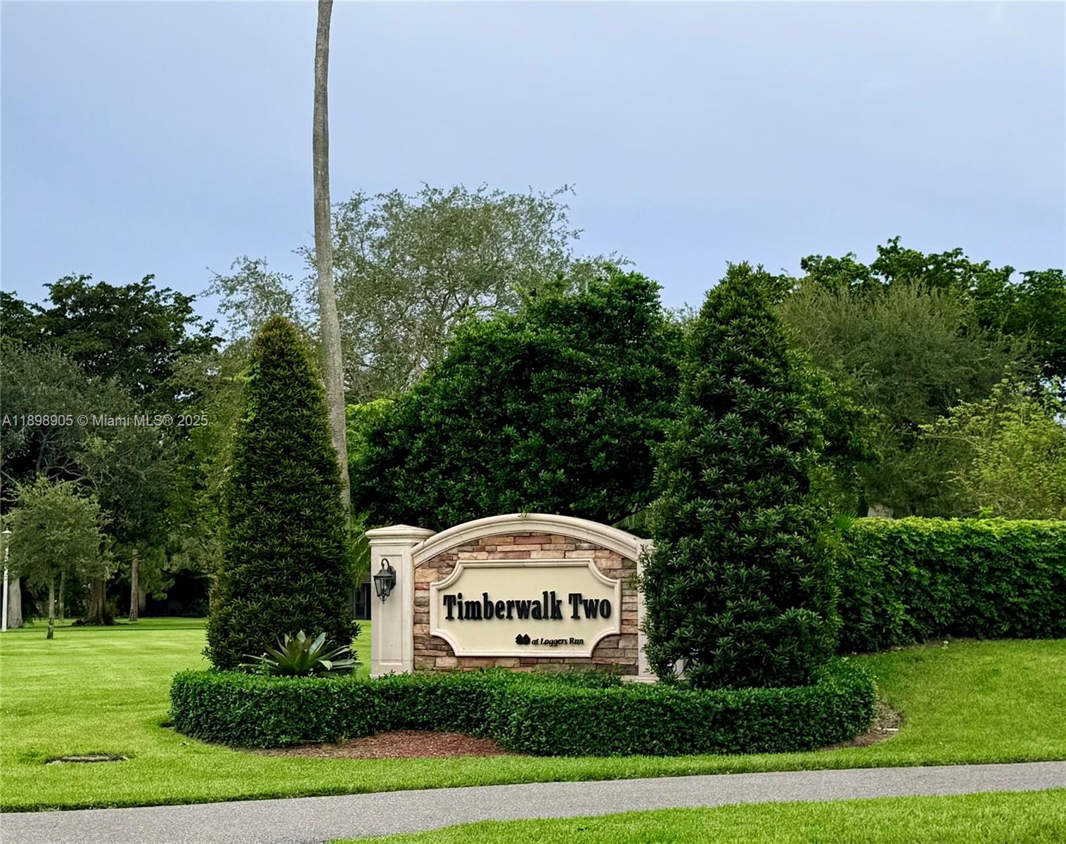 View photos, virtual tours, details... 22279 Woodborn Dr