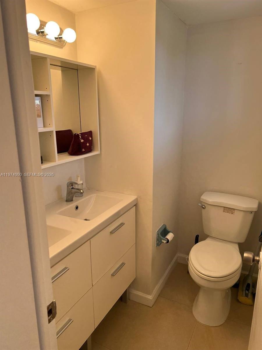 RIVIERA CONDOMINIUM APTS - Residential