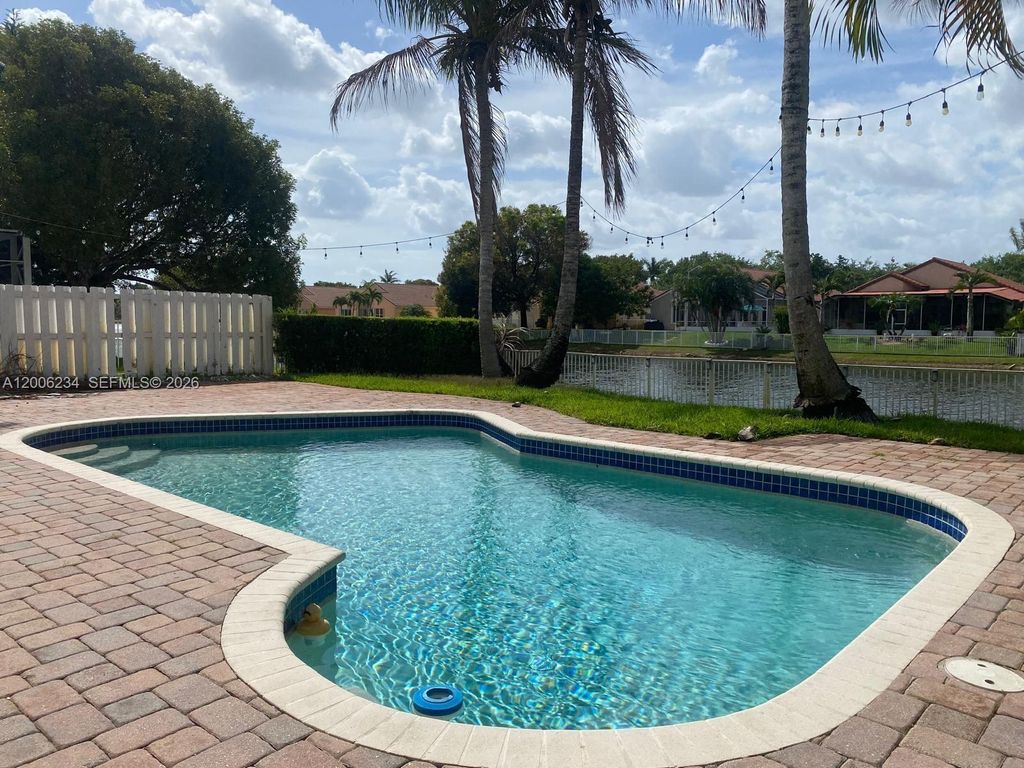Photo of 19416 SW 25th Ct, Miramar, FL 33029 (MLS # A12006234)