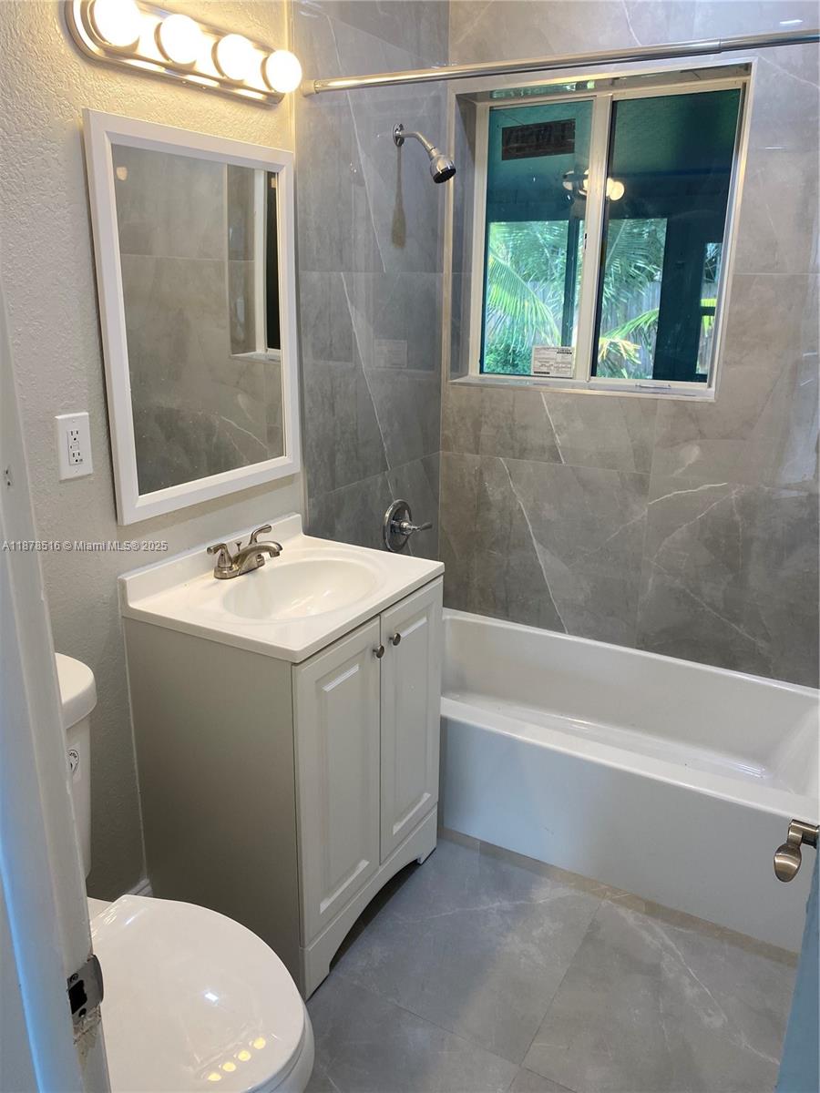 DEERFIELD SHORES - Residential Lease