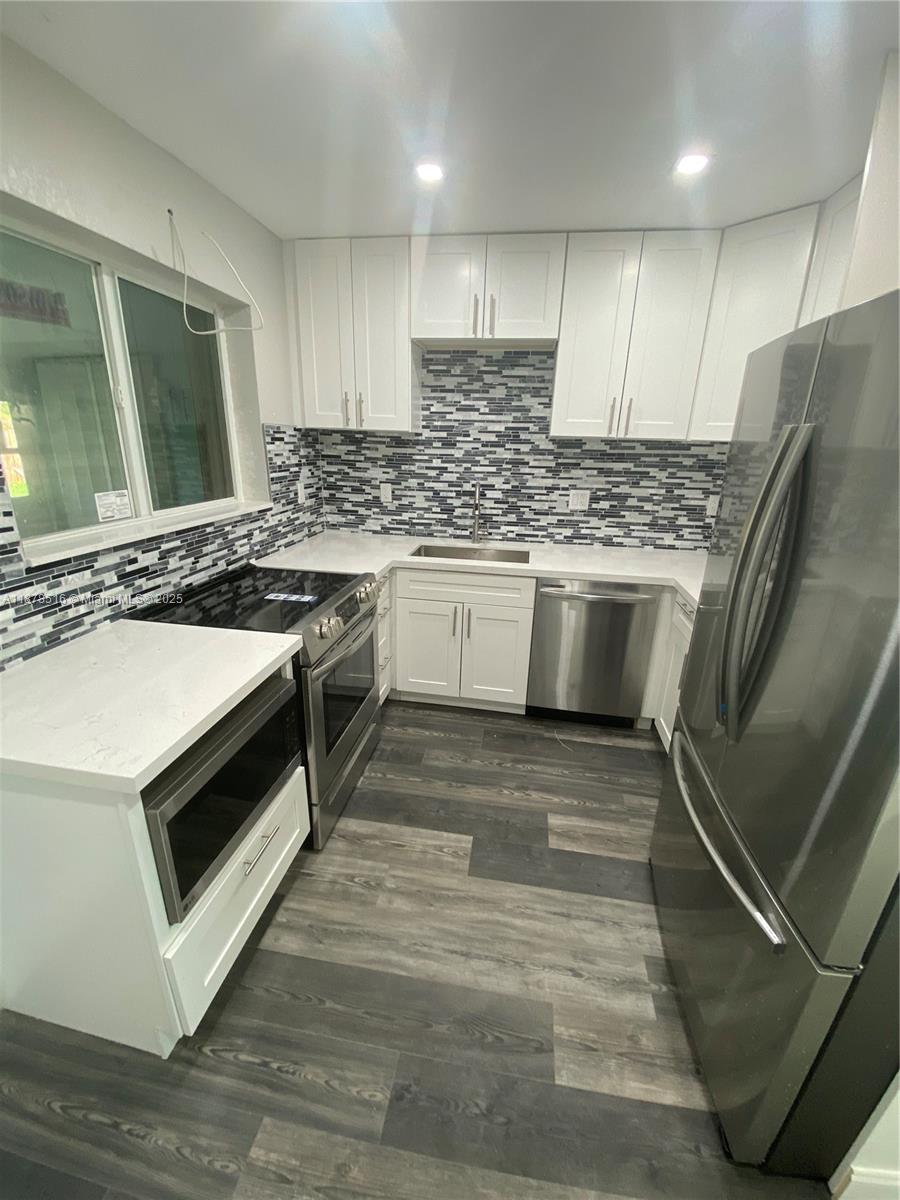 DEERFIELD SHORES - Residential Lease