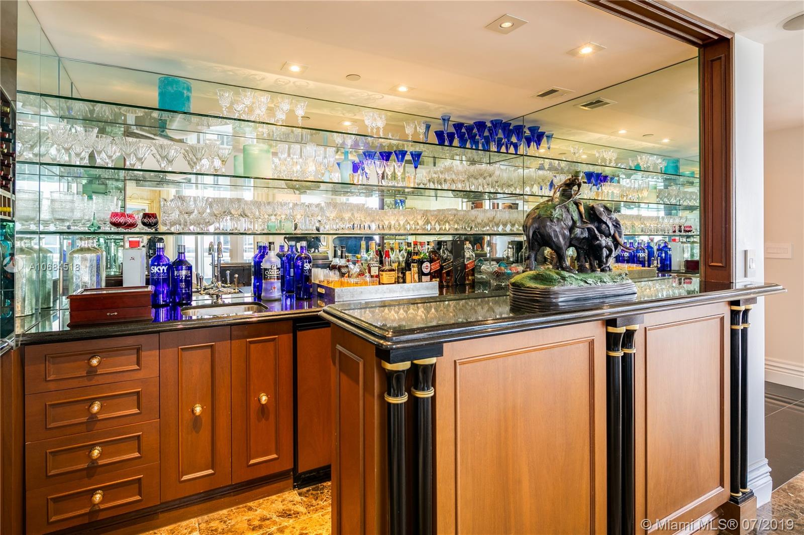 SOLIMAR CONDO - Residential