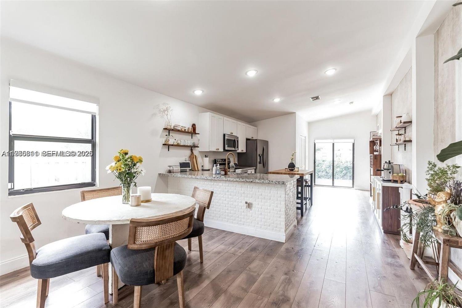 SEVENTH AVE PARK - Residential