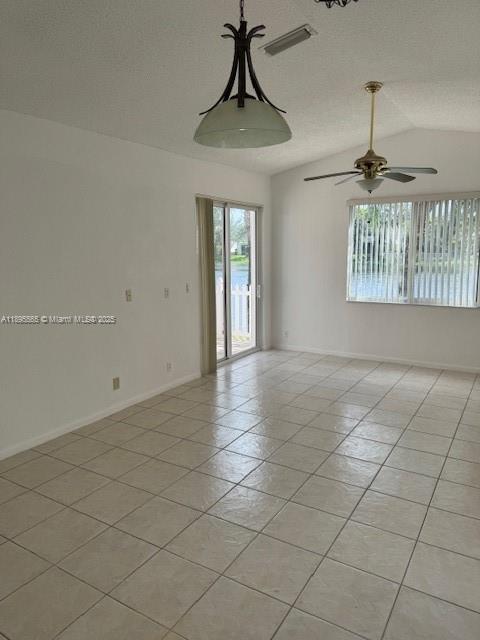HOLLYWOOD LAKES COUNTRY C - Residential Lease
