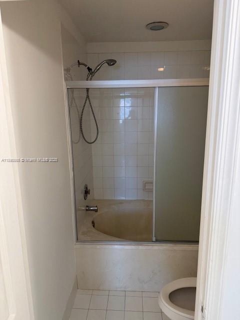 HOLLYWOOD LAKES COUNTRY C - Residential Lease