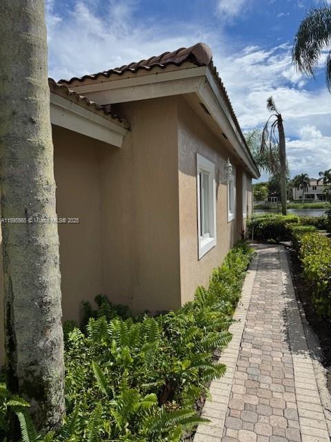 HOLLYWOOD LAKES COUNTRY C - Residential Lease