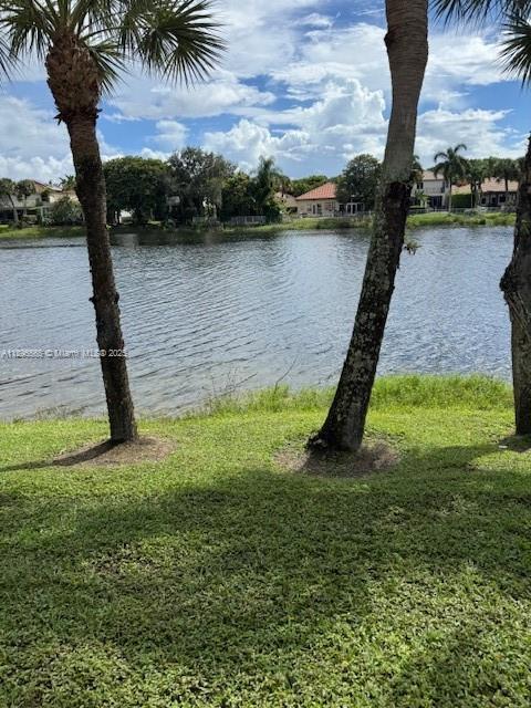 HOLLYWOOD LAKES COUNTRY C - Residential Lease