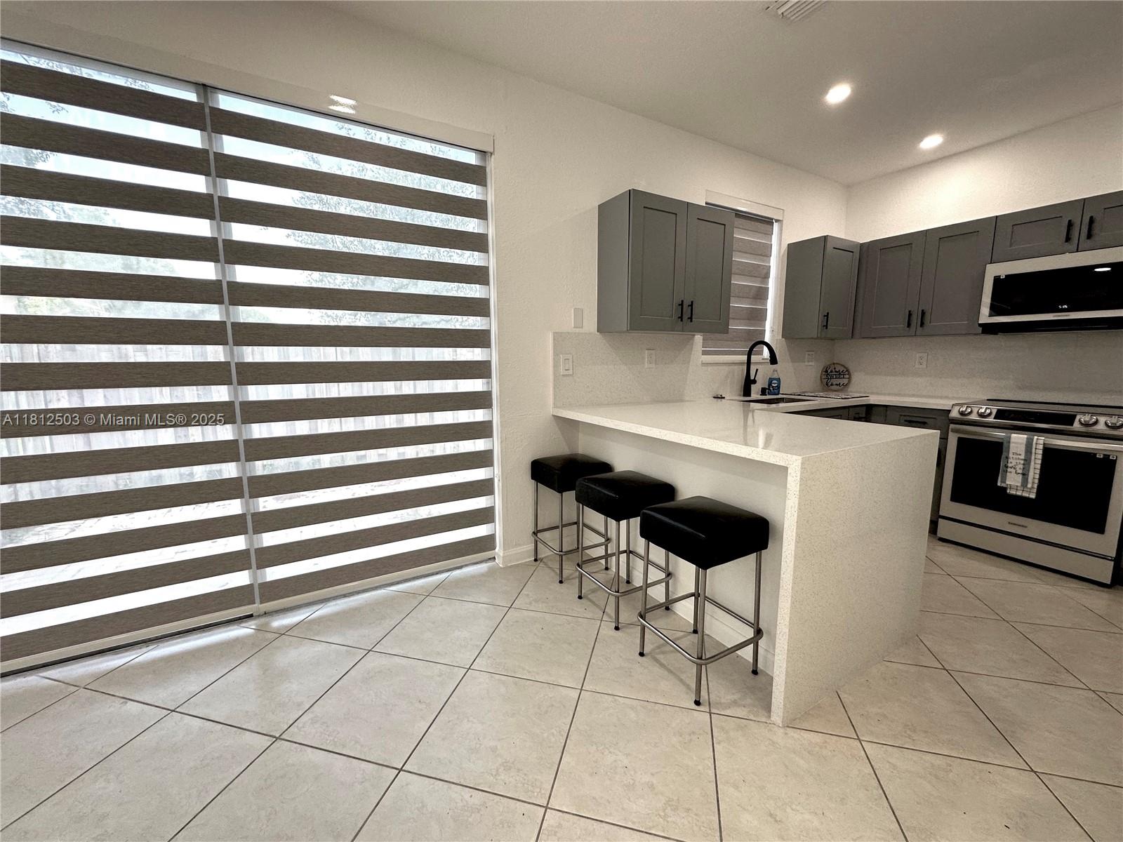 SHOMA TOWNHOMES AT KEYSCO - Residential