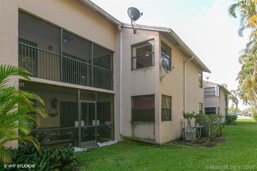 LAKESHORE CONDO #4 - Residential