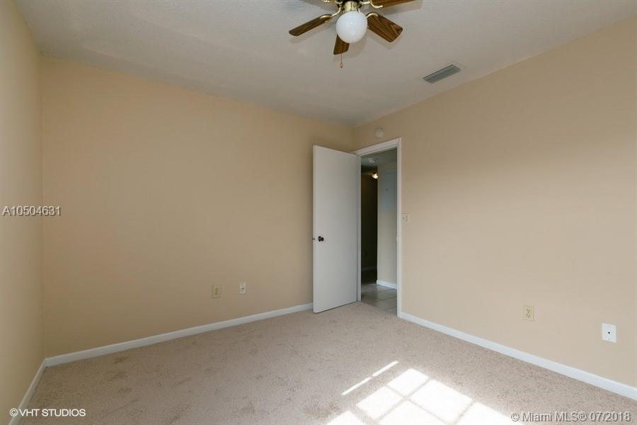 LAKESHORE CONDO #4 - Residential