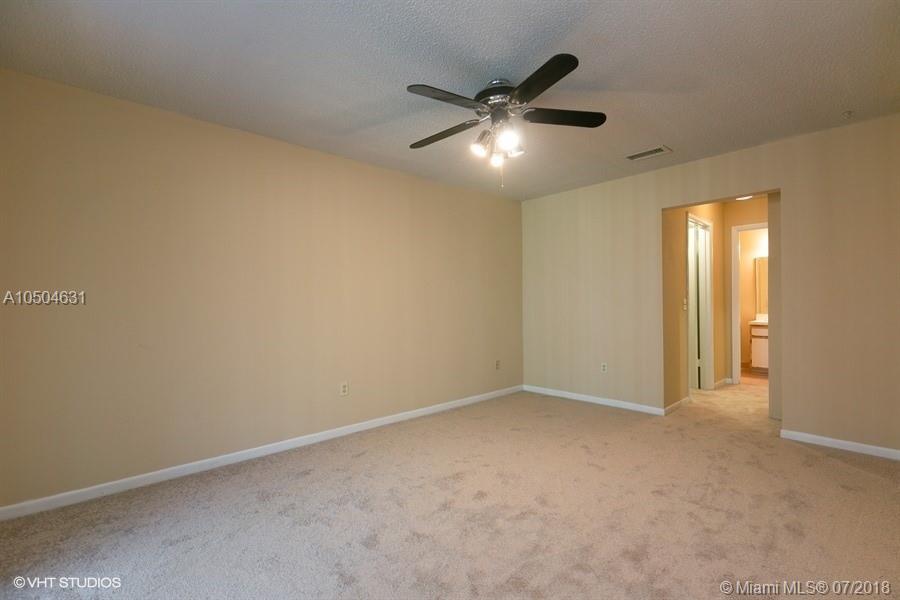 LAKESHORE CONDO #4 - Residential