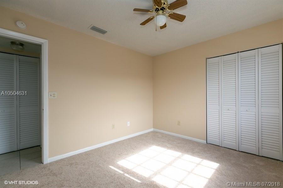 LAKESHORE CONDO #4 - Residential