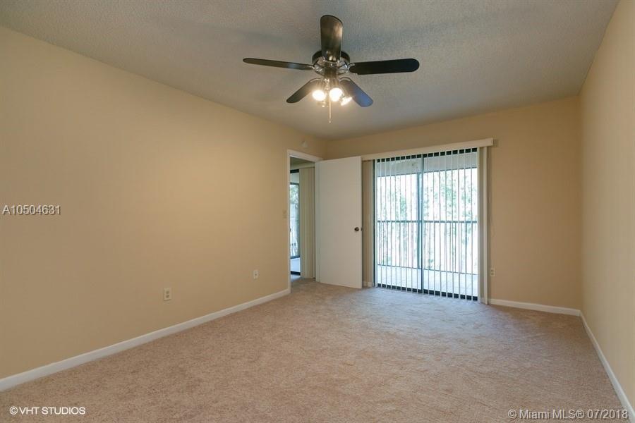 LAKESHORE CONDO #4 - Residential