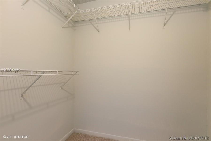 LAKESHORE CONDO #4 - Residential