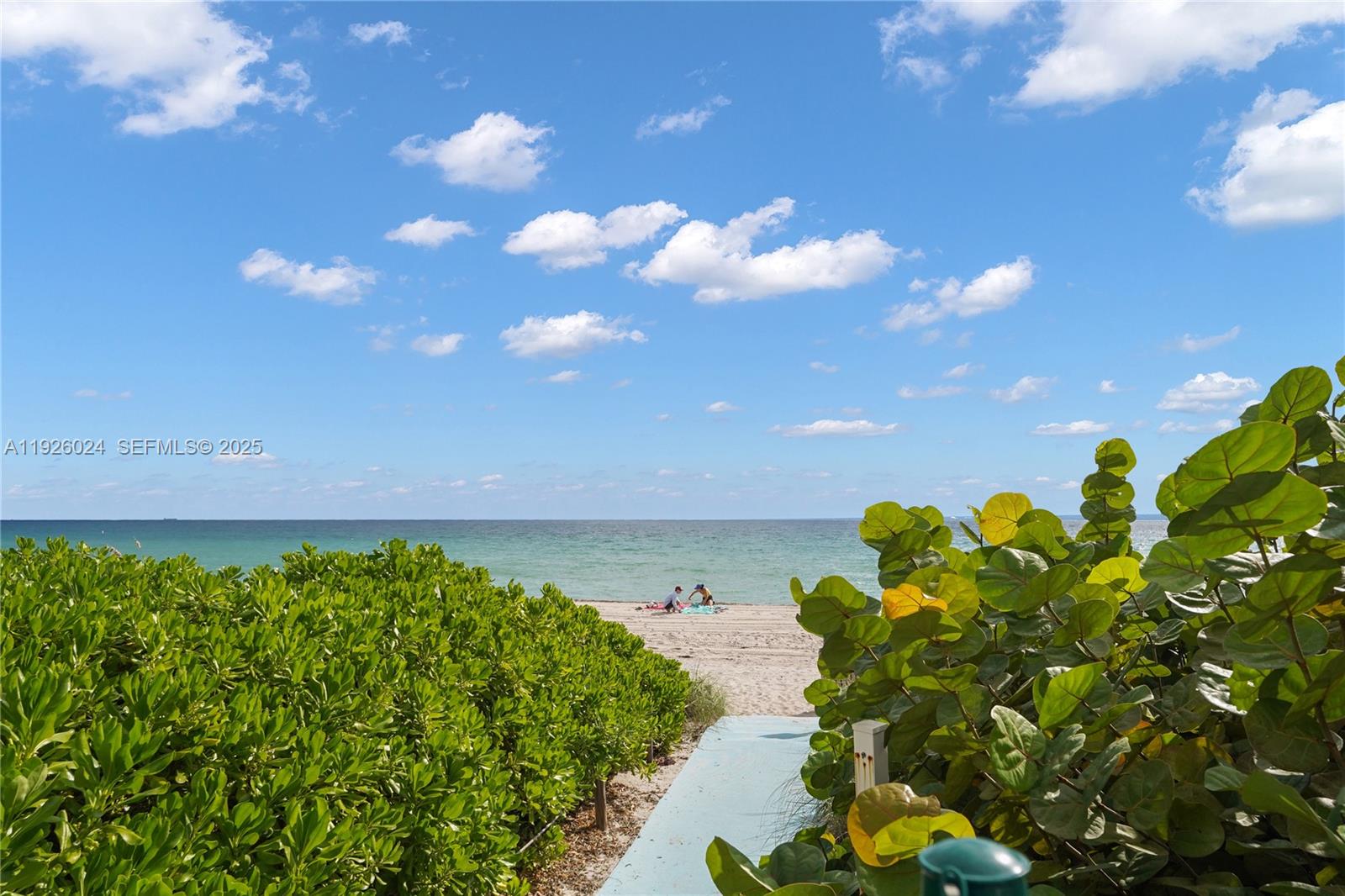 MALAGA TOWERS CONDO - Residential