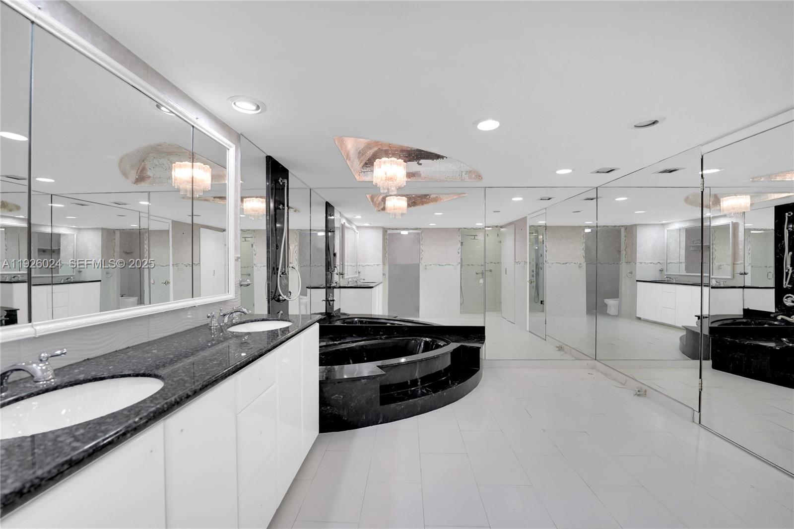 MALAGA TOWERS CONDO - Residential