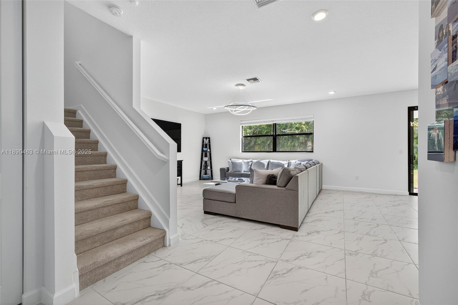 CRESTWOOD NORTH - Residential
