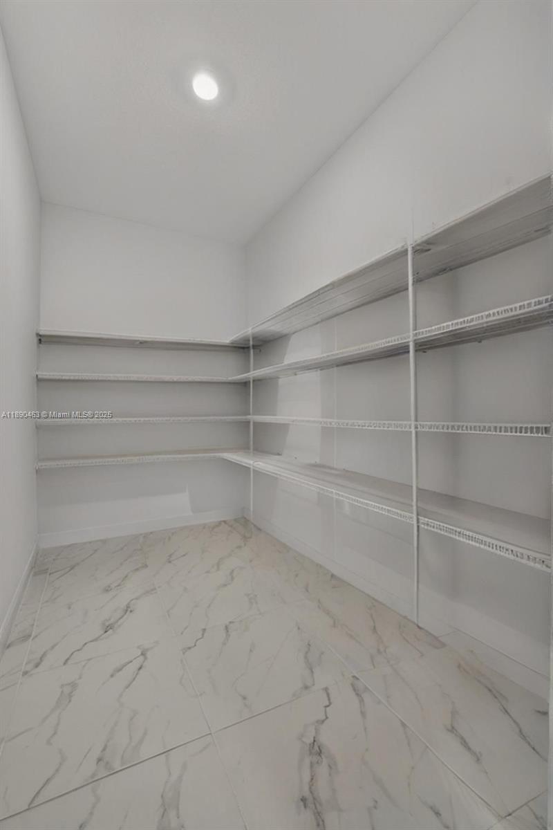 CRESTWOOD NORTH - Residential