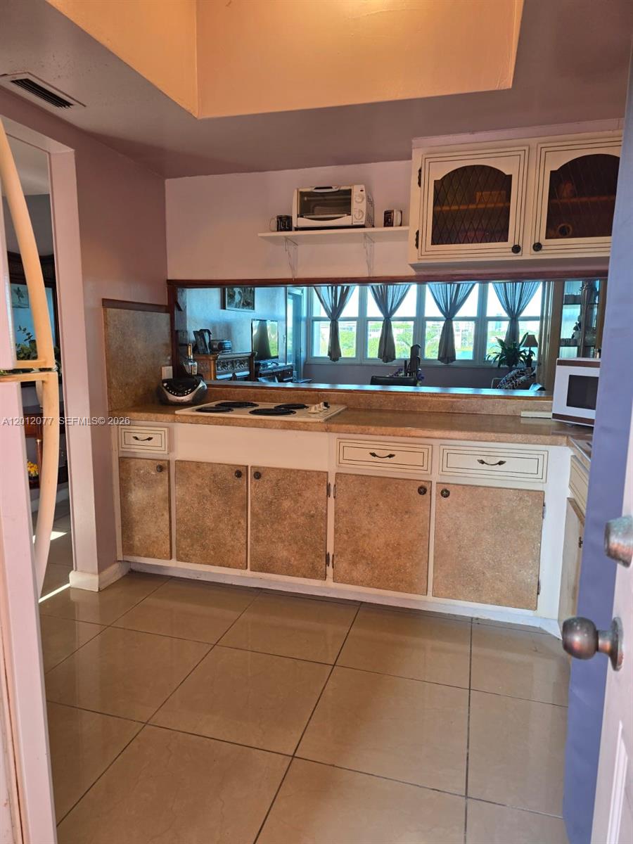 EIGHTH MOORINGS CONDO - Residential