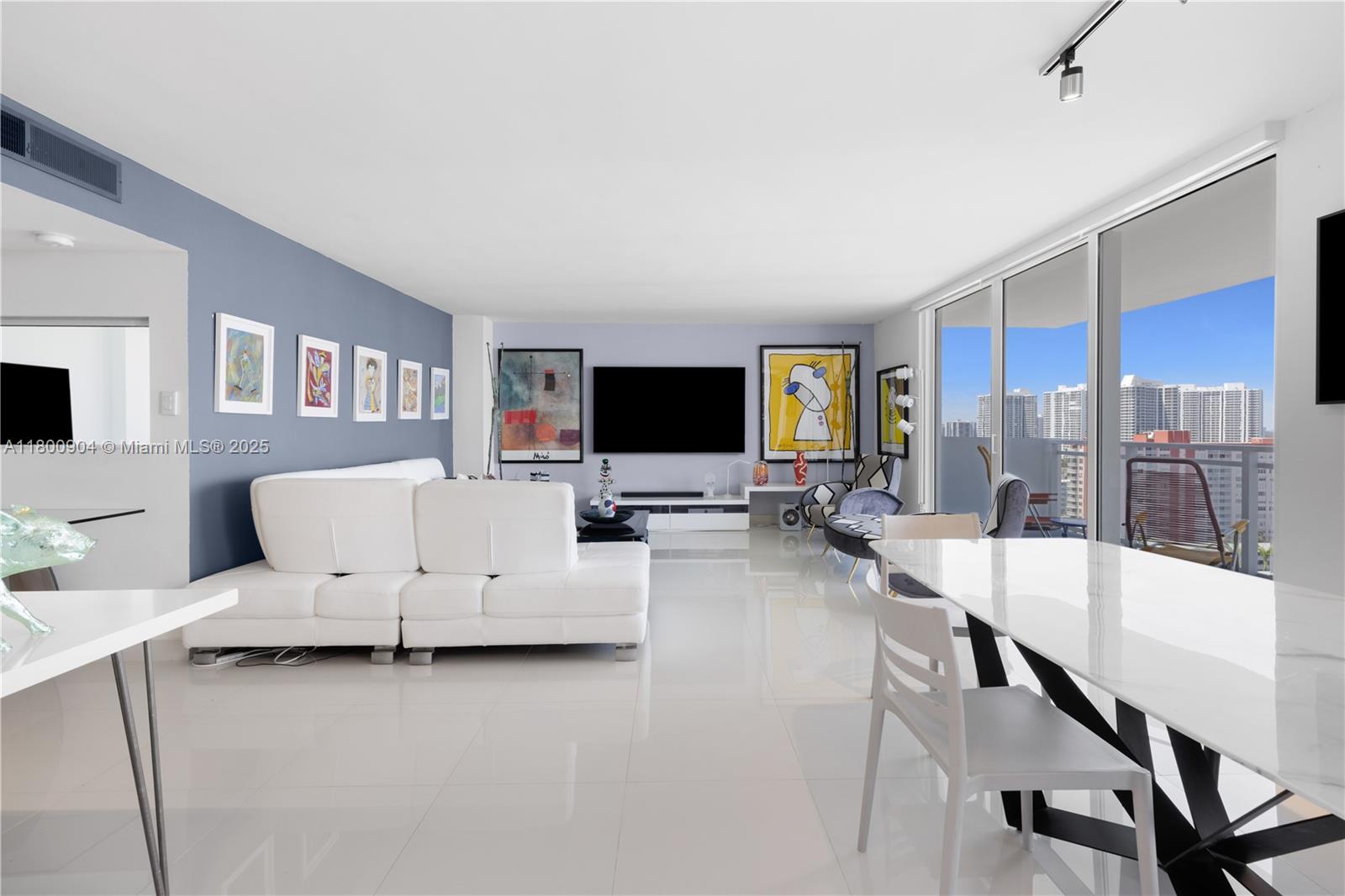 PARKER PLAZA ESTATES COND0 - Residential