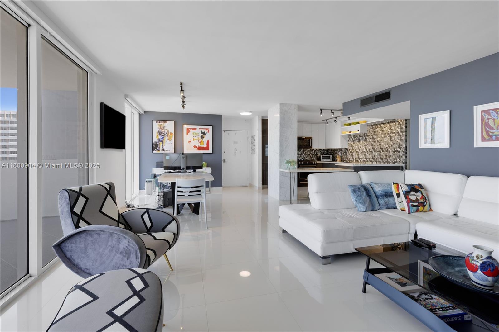 PARKER PLAZA ESTATES COND0 - Residential