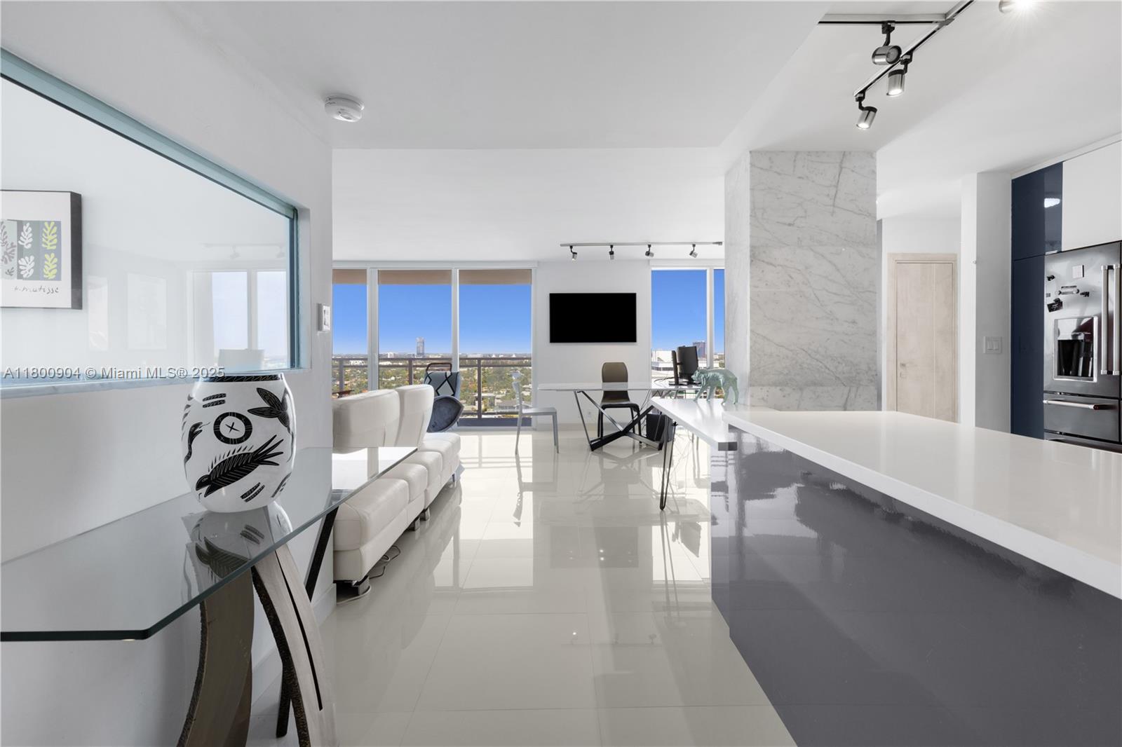 PARKER PLAZA ESTATES COND0 - Residential