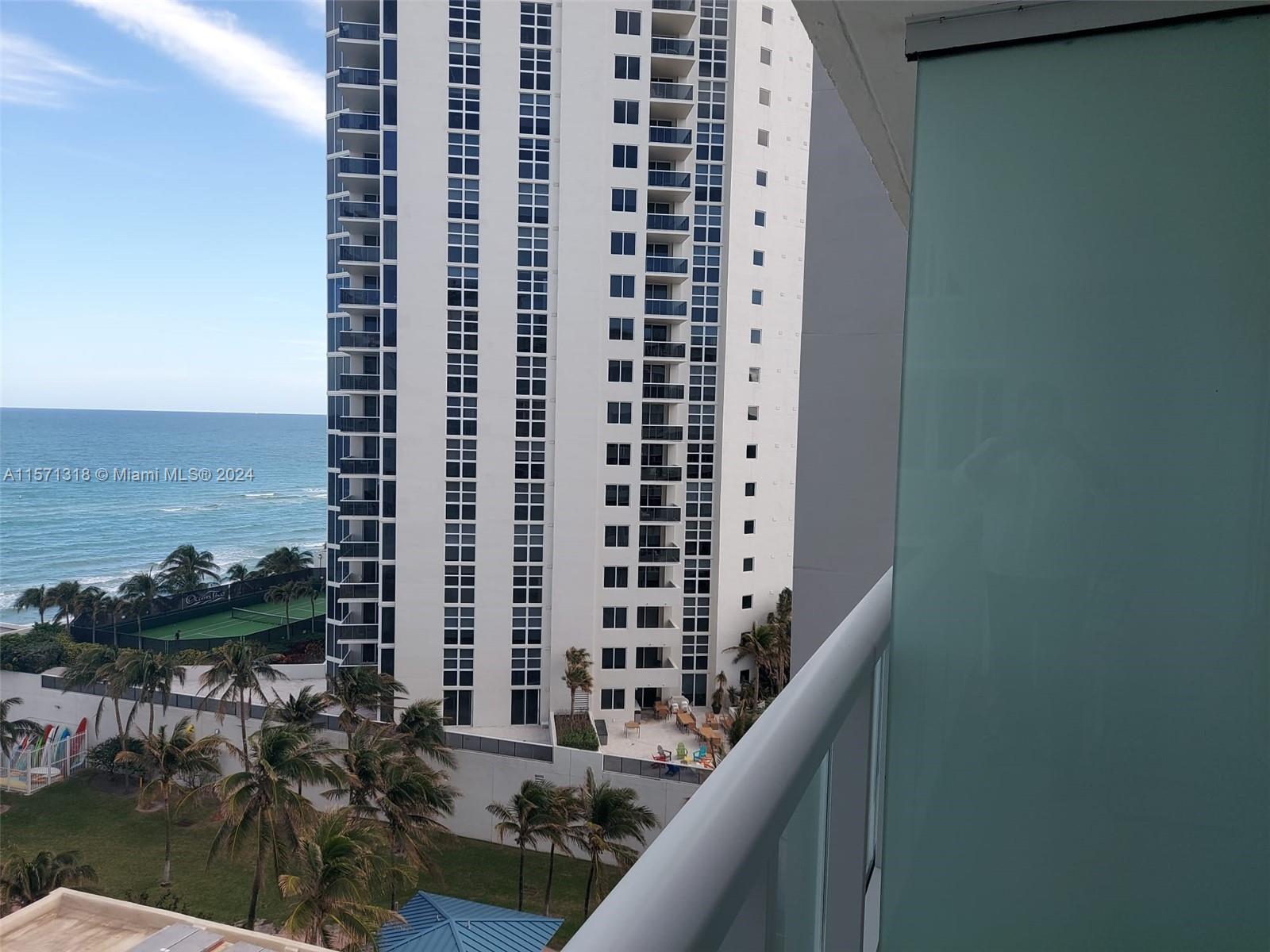 THE AVENTURA BEACH CLUB - Residential