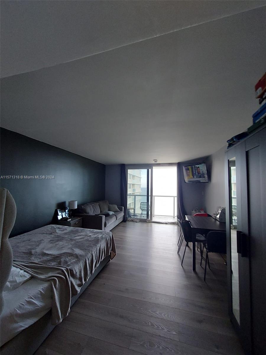 THE AVENTURA BEACH CLUB - Residential