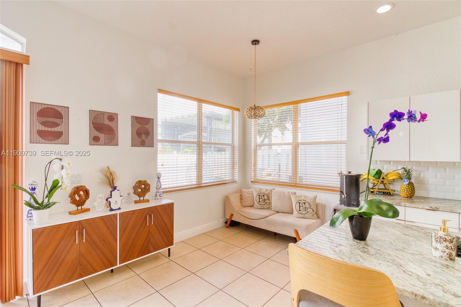 MAPLE RIDGE - Residential