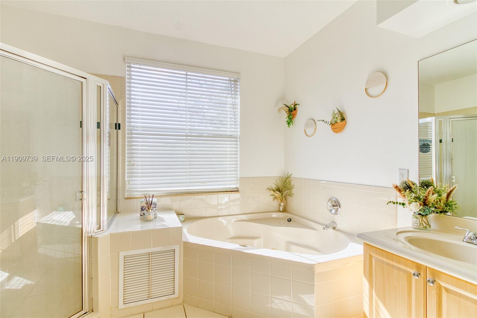 MAPLE RIDGE - Residential