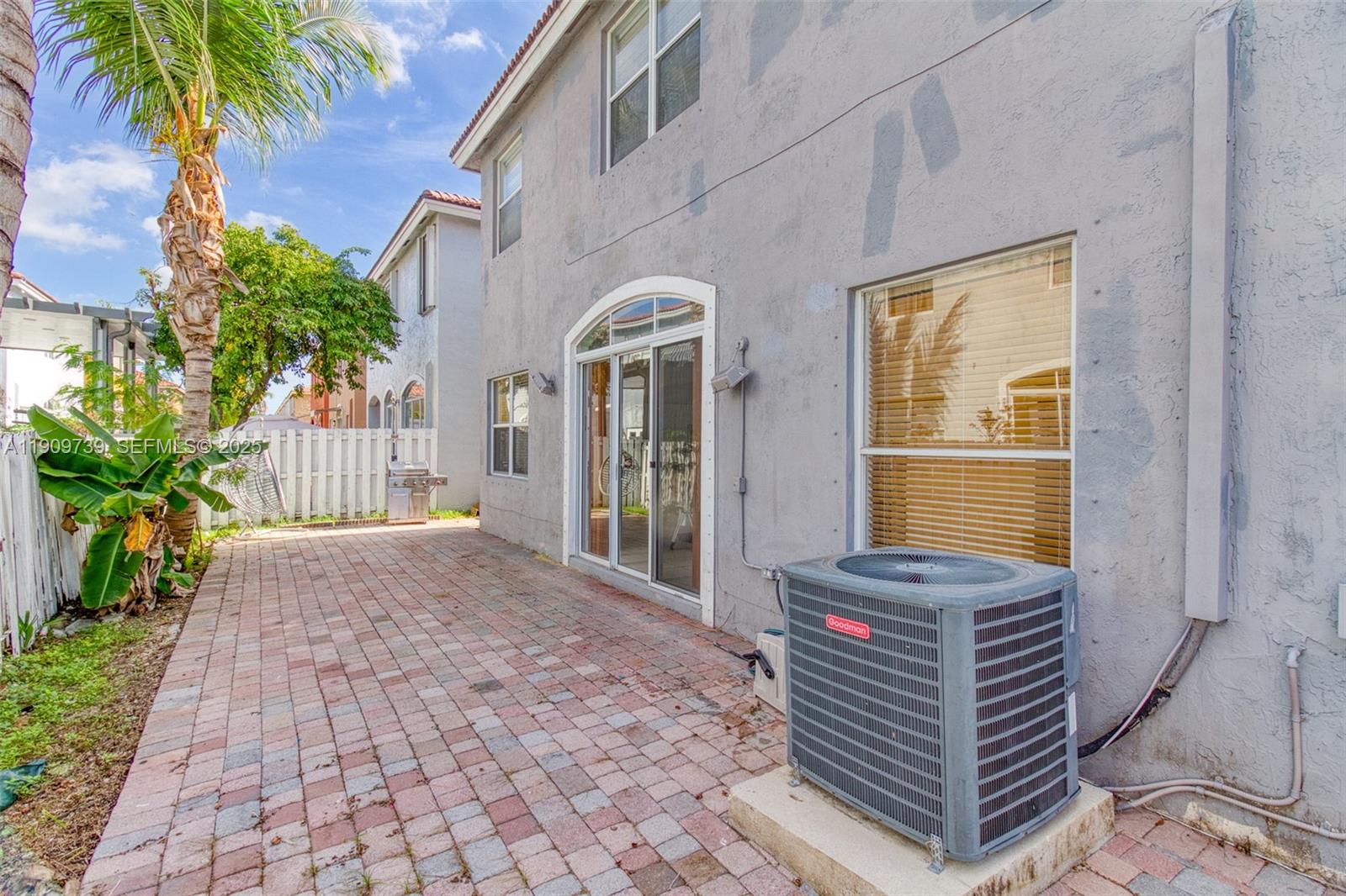 MAPLE RIDGE - Residential