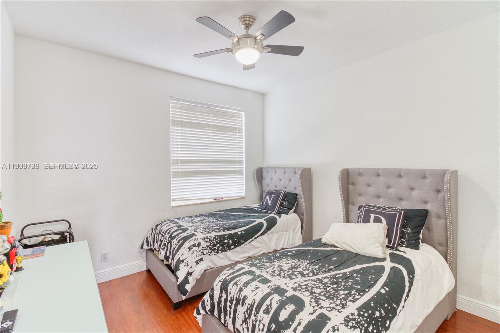 MAPLE RIDGE - Residential