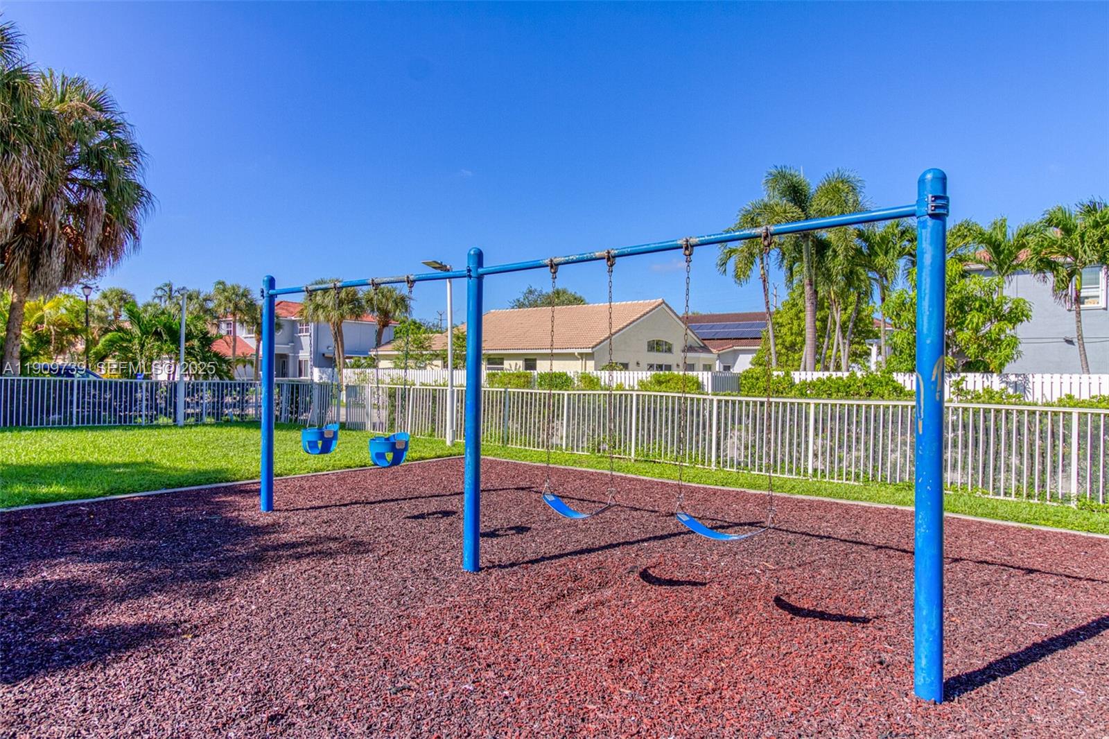 MAPLE RIDGE - Residential