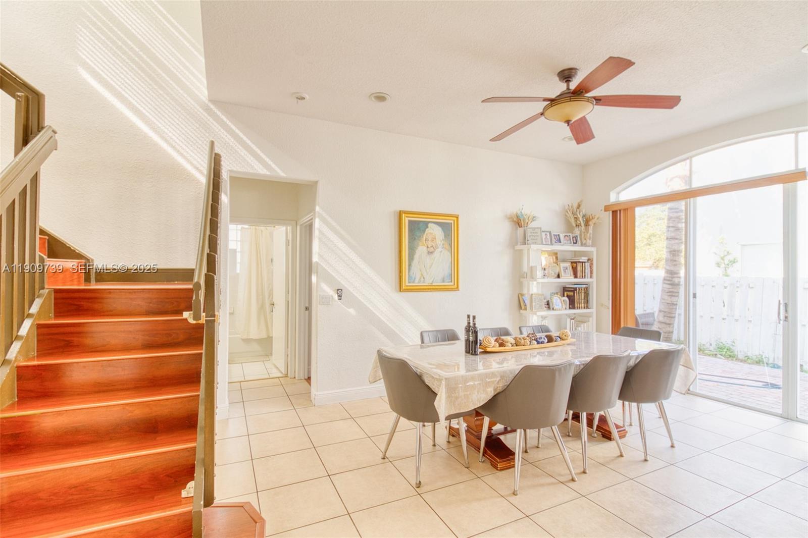 MAPLE RIDGE - Residential