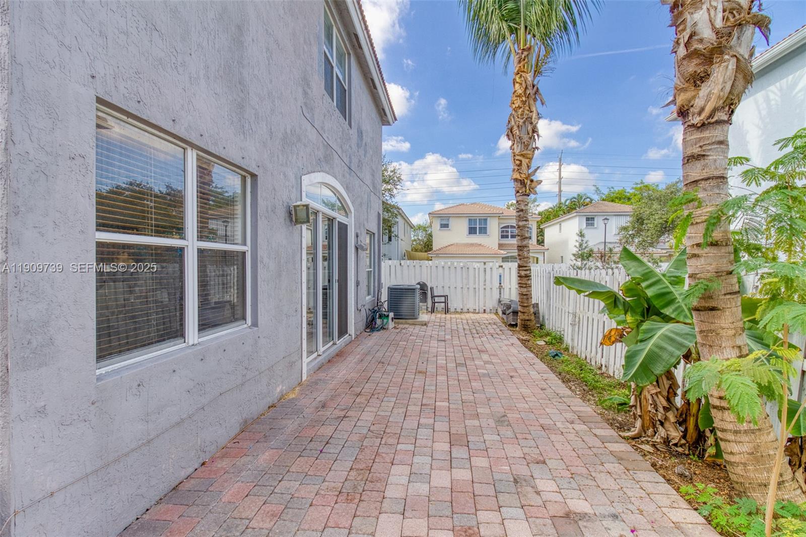 MAPLE RIDGE - Residential